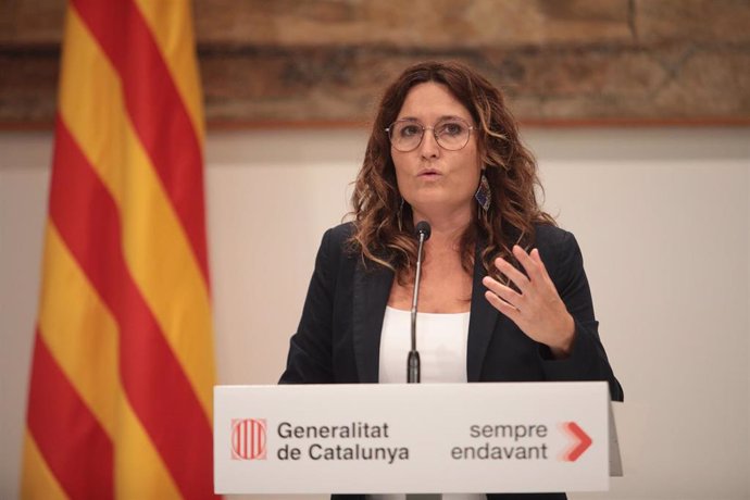 La consellera de la Presidencia de la Generalitat, Laura Vilagr, en rueda de prensa