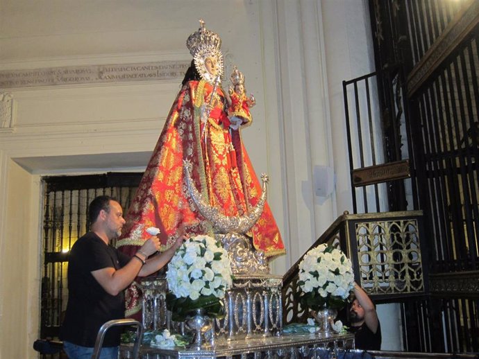 Archivo - Imagen de la Virgen de la Fuensanta, patrona de Murcia, en la Catedral