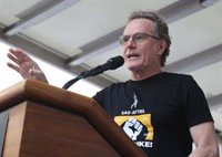 Bryan Craston y el elenco de Breaking Bad avisan del peligro de la IA