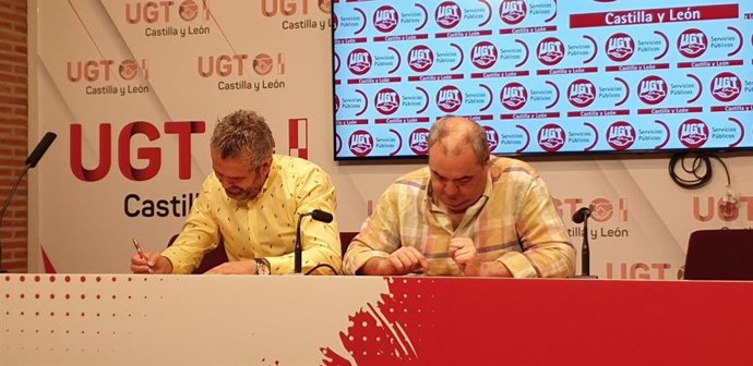 Representantes sindicales de UGT durante una rueda de prensa celebrada este jueves en la sede de la organización en Valladolid