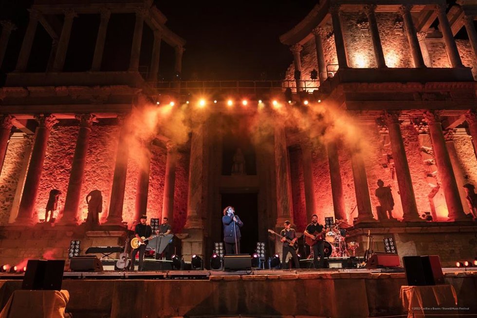 Archivo - Actuación de Antonio Orozco en el Stone & Music Festival en 2022.
