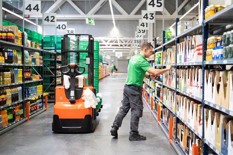 Trabajador de colmena de Mercadona.