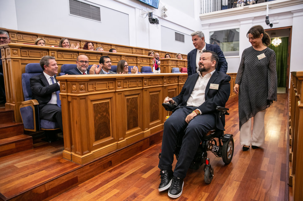 Elección de senadores autonómicos en las Cortes