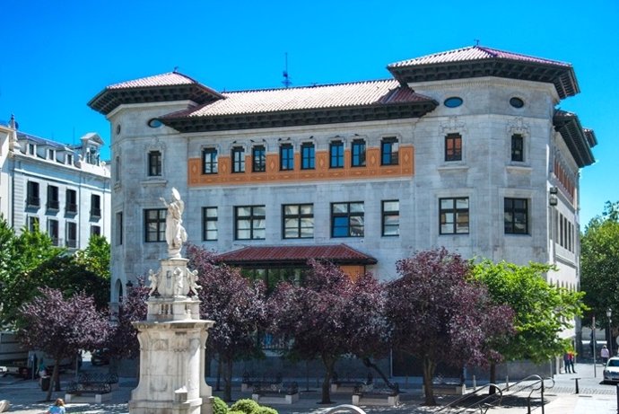 Archivo - Sede de Correos en Santander