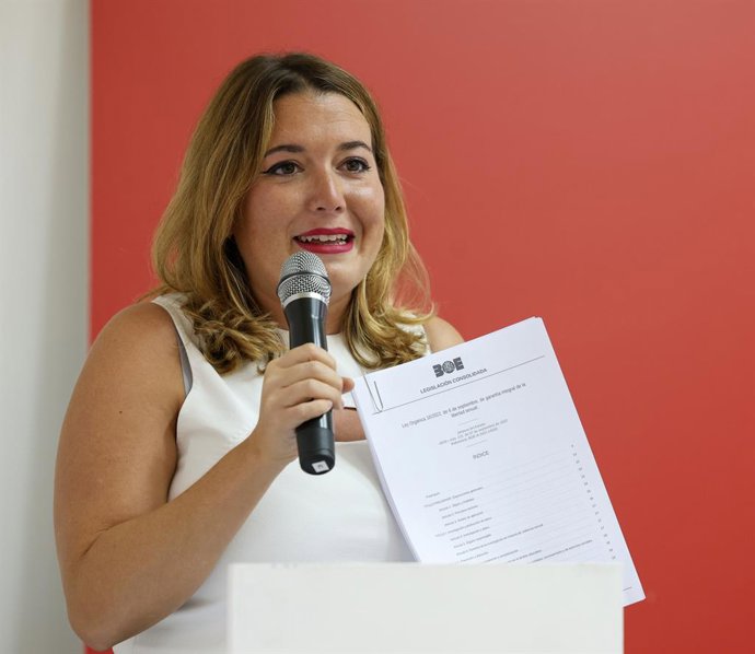 Archivo - La secretaria de Estado de Igualdad y contra la Violencia de Género, Ángela Rodríguez Pam, interviene durante la conferencia inaugural del curso "Solo sí es sí", enmarcada en los Cursos de Verano de El Escorial, a 19 de julio de 2023, en San