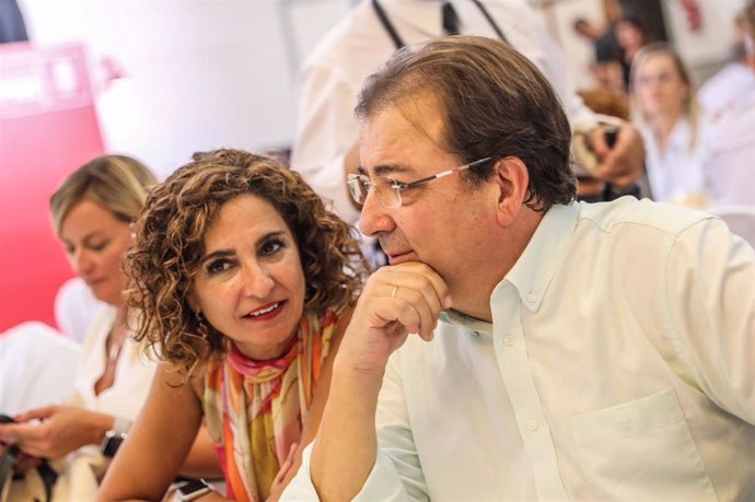 María Jesús Montero y Guillermo Fernández Vara, en el arranque del curso político en Mérida.