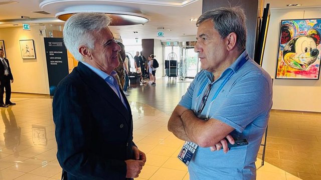 El presidente de la Real Federación Española de Fútbol, Pedro Rocha, y su homólogo en la Federación Portuguesa de Fútbol (FPF), Fernando Gomes, han mantenido un encuentro informal en Mónaco por la candidatura ibérica para el Mundial de 2030.