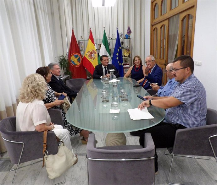 Reunión del Ayuntamiento con la nueva junta directiva del Banco de Alimentos Medina Azahara.