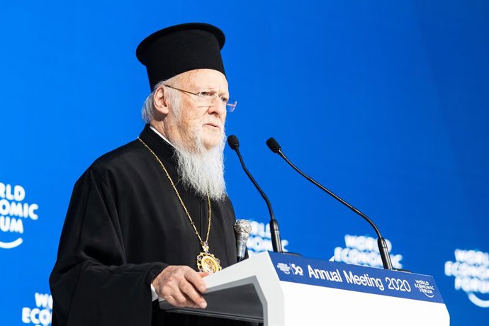 Archivo - HANDOUT - 22 January 2020, Switzerland, Davos: Ecumenical Patriarch Bartholomew I of Constantinople speaks during a plenary session at the 50th World Economic Forum annual meeting. Photo: Sikarin Fon Thanachaiary/World Economic Forum/dpa - ATT