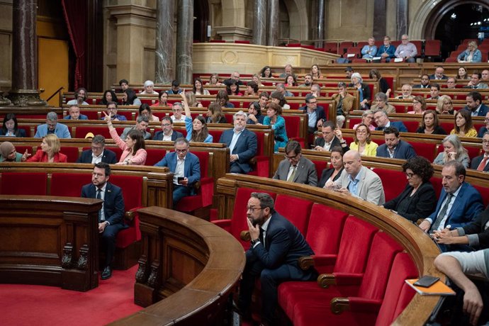 Archivo - Sessió plenria en el Parlament.