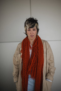 Archivo - La cantante Karmento posa tras una entrevista para Europa Press, a 24 de mayo de 2023, en Madrid (España). Carmen Toledo, conocida artísticamente como Karmento, fue una de las participantes de este Benidorm Fest 2023. Su propuesta musical mezc