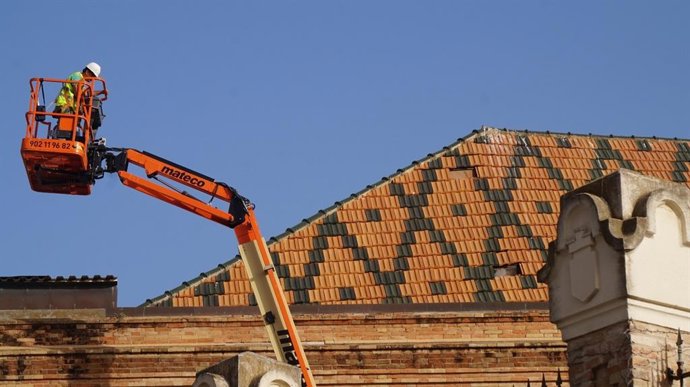 El Ayuntamiento de Cádiz acomete obras de emergencia en el Palacio de Congresos
