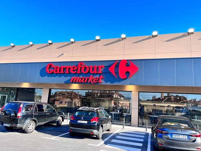 Archivo - Supermercado Carrefour 