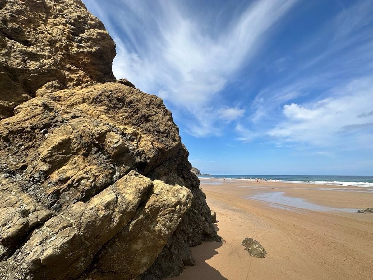 Baño Libre En Todas Las Playas De Bizkaia Salvo En Muriola, Armintza ...