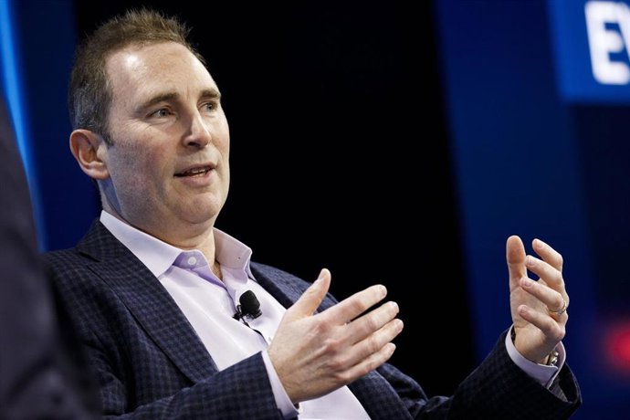 Archivo - FILED - 25 October 2016, US, Laguna Beach: Andy Jassy, chief executive officer of web services at Amazon, speaks during the WSJD Live Global Technology Conference.