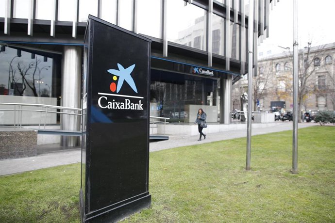 Archivo - Sede de CaixaBank.