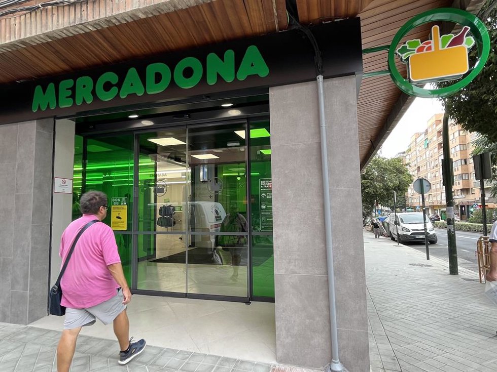 Mercadona reformado en Camino de Ronda