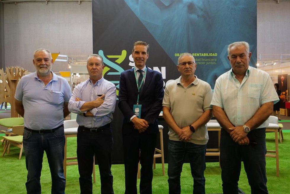 Convenio entre Cajamar y organizaciones agrarias de CyL.