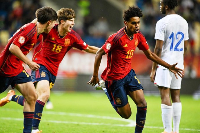 Archivo - Lamine Yamal of Spain celebrates his goal 1-0 during the UEFA Under-17 Championship, Semi-finals football match between Spain and France on May 30, 2023 at the Pancho Arena stadium in Felcsut, Hungary - Photo Vinny Orlando / LiveMedia / DPPI