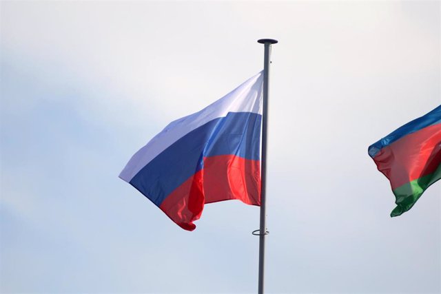 Archivo - Imagen de archivo de la bandera de Rusia.