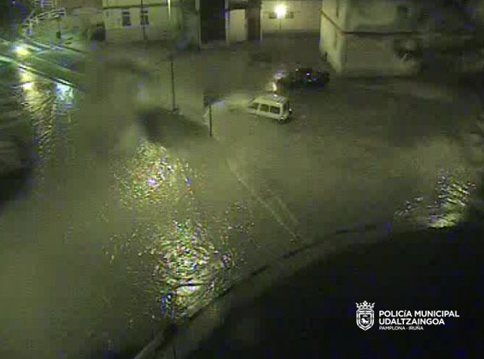 Imagen de una calle de Pamplona inundada