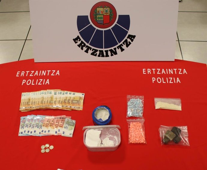 Detenido en Vitoria tras hallar en su domicilio diversas cantidades de 'speed', éxtasis y hachís