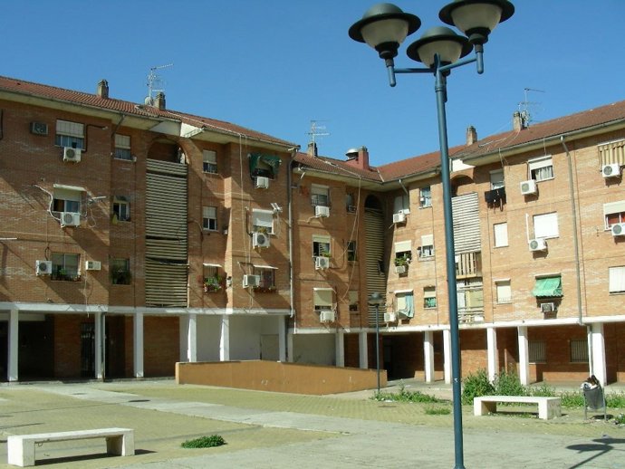 Archivo - Imagen de archivo de viviendas de la Agencia de Vivienda y Rehabilitación de Andalucía (AVRA) en Córdoba capital.