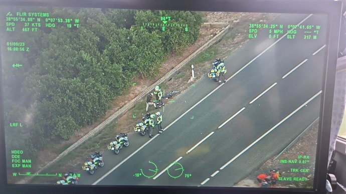 Detenido un hombre por intentar provocar la caída de los ciclistas en el tramo final de la etapa de 'La Vuelta'