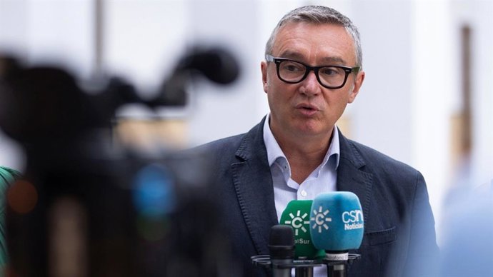 El portavoz del Grupo Parlamentario Vox en el Parlamento de Andalucía, Manuel Gavira