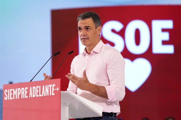 El secretario general del PSOE, Pedro Sánchez, en un mitin de apertura del curso político en Málaga.