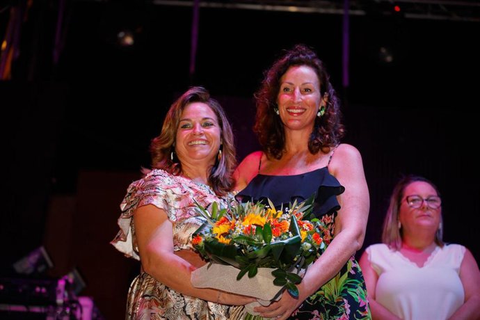 La alcaldesa de Almería, María del Mar Vázquez, en el pregón de inicio de las fiestas de la barriada de San Vicente.