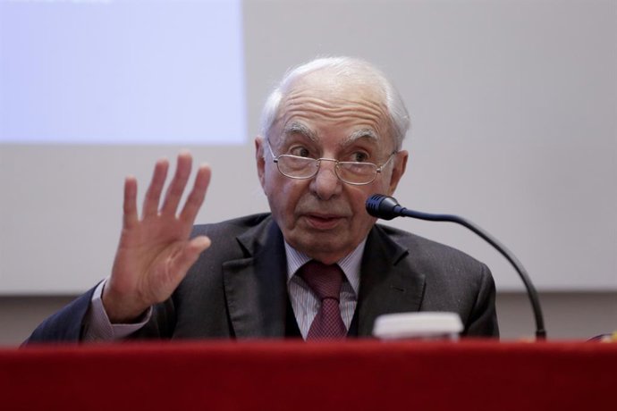 Archivo - Foto Cecilia Fabiano /LaPresse.12-01- 2023 Roma, Italia - Cronaca -  Presentazione del libro &#x201c;l&#x2019;Inquilino&#x201d; di Lucia Annunziata   - Nella Foto :  Giuliano Amato .January 12, 2023 Rome Italy -  iPresentation of the book of L