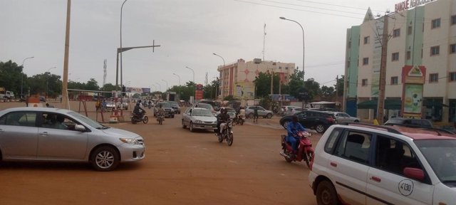 Archivo - NIAMEY, July 28, 2023  -- This photo taken on July 28, 2023 shows a street view of Niamey, the capital of Niger. General Abdourahamane Tchiani, leader of Niger's presidential guard, has been named "president of the National Council for the Safeg