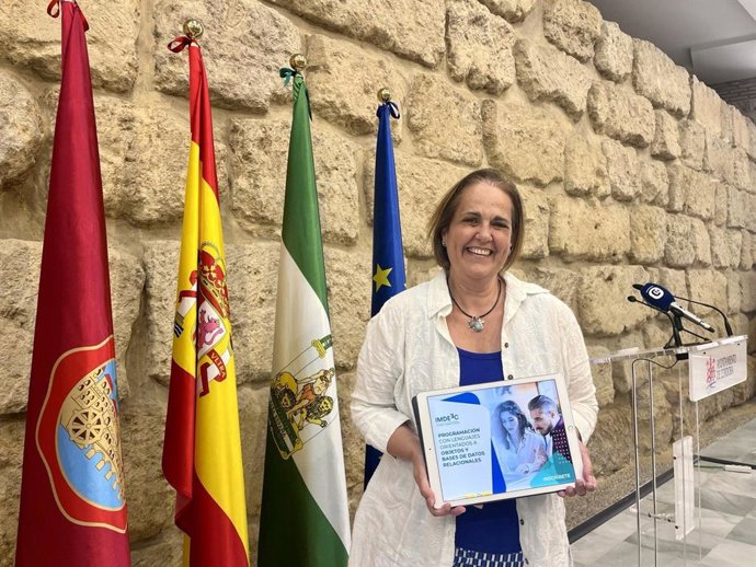 La presidenta del Instituto Municipal de Desarrollo Económico y Empleo de Córdoba (Imdeec), Blanca Torrent.