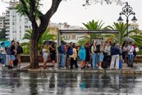 El 112 contabiliza más de 60 incidencias por la lluvia en Sevilla este domingo, la mayoría en la capital