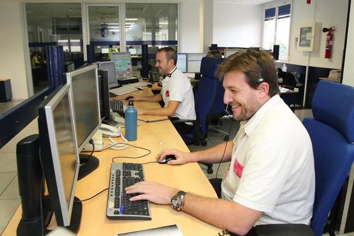 Archivo - Trabajadores del 112