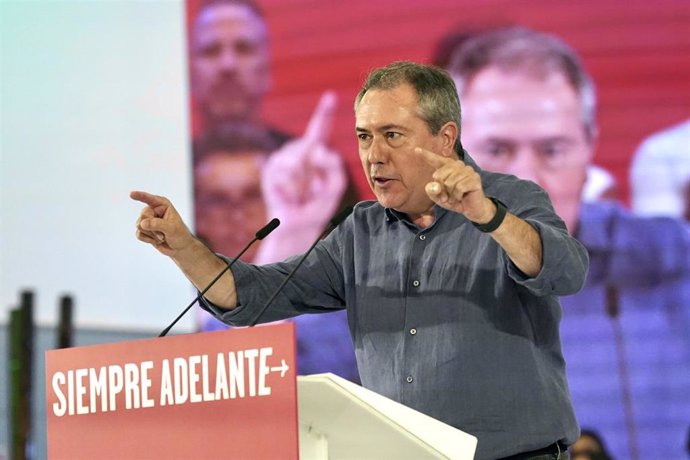 El secretario general del PSOE de Andalucía y presidente del Grupo Parlamentario Socialista, Juan Espadas,en una foto de archivo.