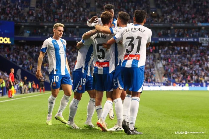 El Espanyol ante el Amorebieta en LaLiga Hypermotion.