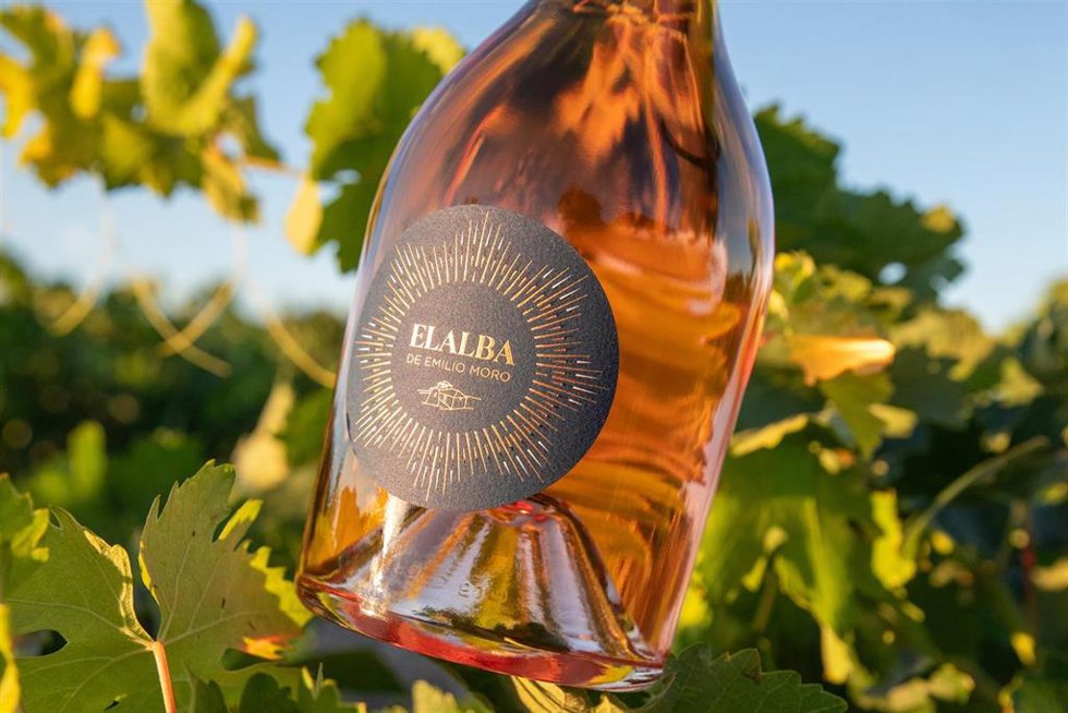 Una de las botellas del rosado 'Elalba' de Emilio Moro.