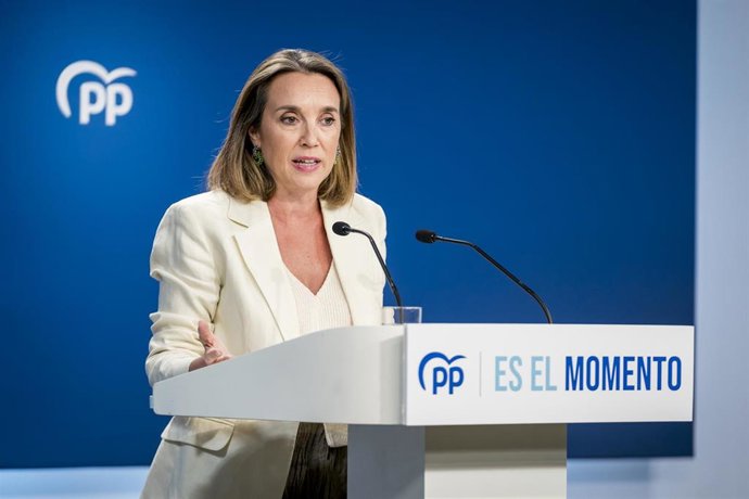 La secretaria general del Partido Popular, Cuca Gamarra, comparece en rueda de prensa tras las reunión del Comité de Dirección del Partido Popular, en la sede del partido en calle Génova, a 9 de agosto de 2023, en Madrid (España). 