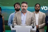 Abascal se reúne este martes con Feijóo y antes escuchará a sus 'barones' que gobiernan con el PP