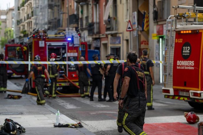 Imatge de l'incendi al carrer Nou de la Rambla de Barcelona