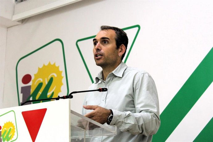 El coordinador general de IU Andalucía, Toni Valero, este lunes