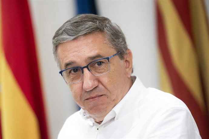 Archivo - El conseller de Educación, Universidades y Empleo de la Generalitat Valenciana, José Antonio Rovira.