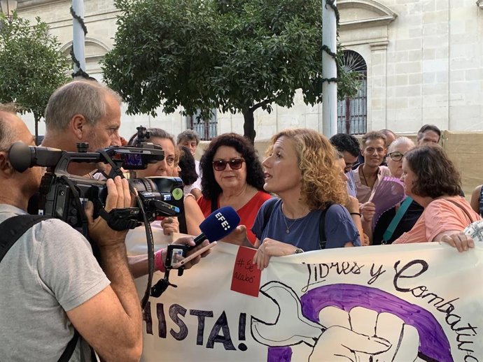La portavoz de Podemos, Susana Hornillo, en un acto contra la violencia de género.