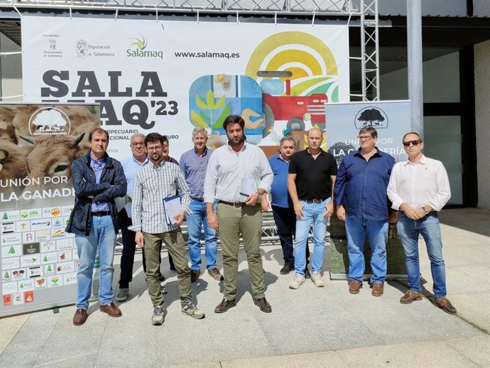 Representantes de Unión por la Ganadería de Salamanca en 'Salamaq 23' tras la reunión