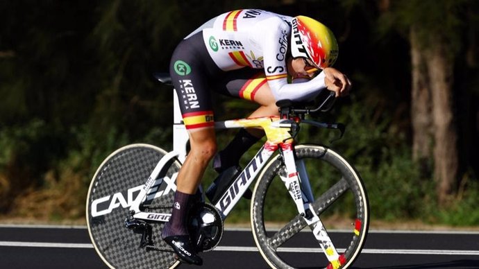Archivo - El ciclista español Raúl García Pierna en el Mundial de ciclismo en carretera de Wollongong.