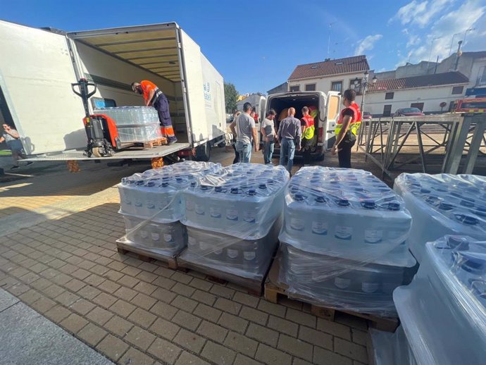 La Comunidad suministra más de 30.000 litros de agua potable a Aldea del Fresno, Villa del Prado y Villamanta