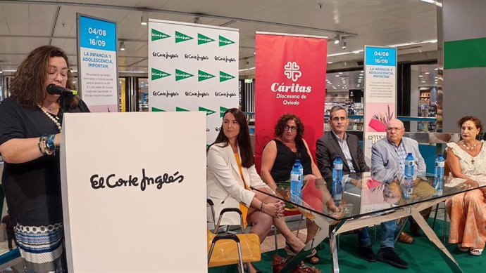 Presentación de la iniciativa solidaria de Cáritas y El Corte Inglés 'Estuches llenos'.