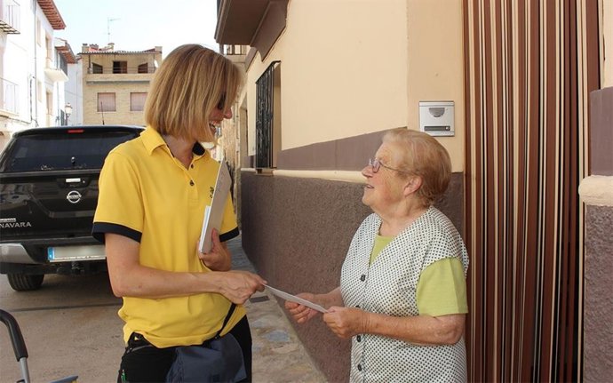 Correos distribuye en Teruel 6.461 distintivos ambientales de la DGT en la primera mitad del año